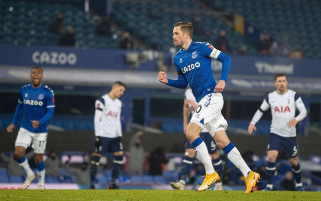 更多的个人 更多的个人